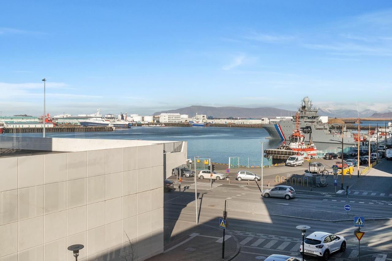 Modern Downtown Apartment - Harbour View Ρέυκιαβικ Εξωτερικό φωτογραφία
