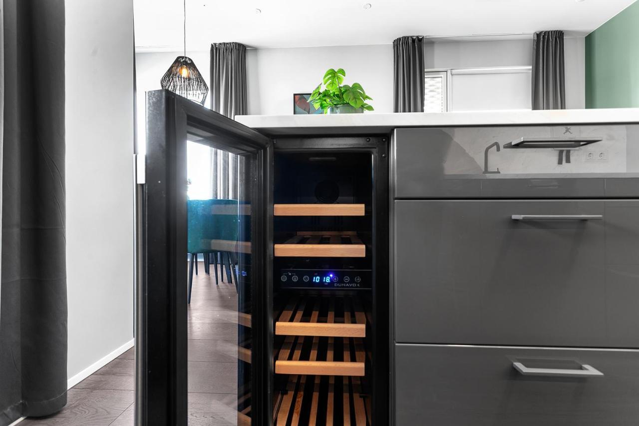 Modern Downtown Apartment - Harbour View Ρέυκιαβικ Εξωτερικό φωτογραφία